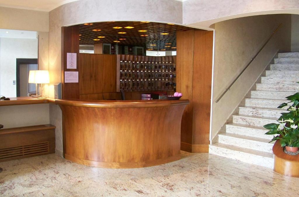 Albergo Miralago Вербания Экстерьер фото