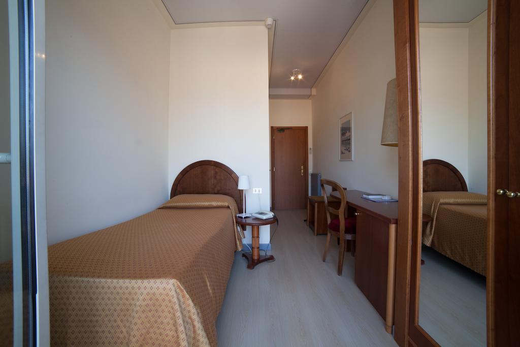 Albergo Miralago Вербания Номер фото